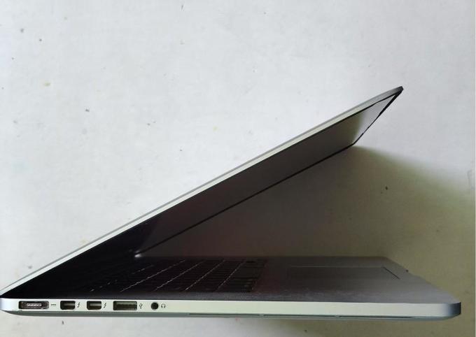 苹果MACBOOKPRO13，高效与便携的完美结合