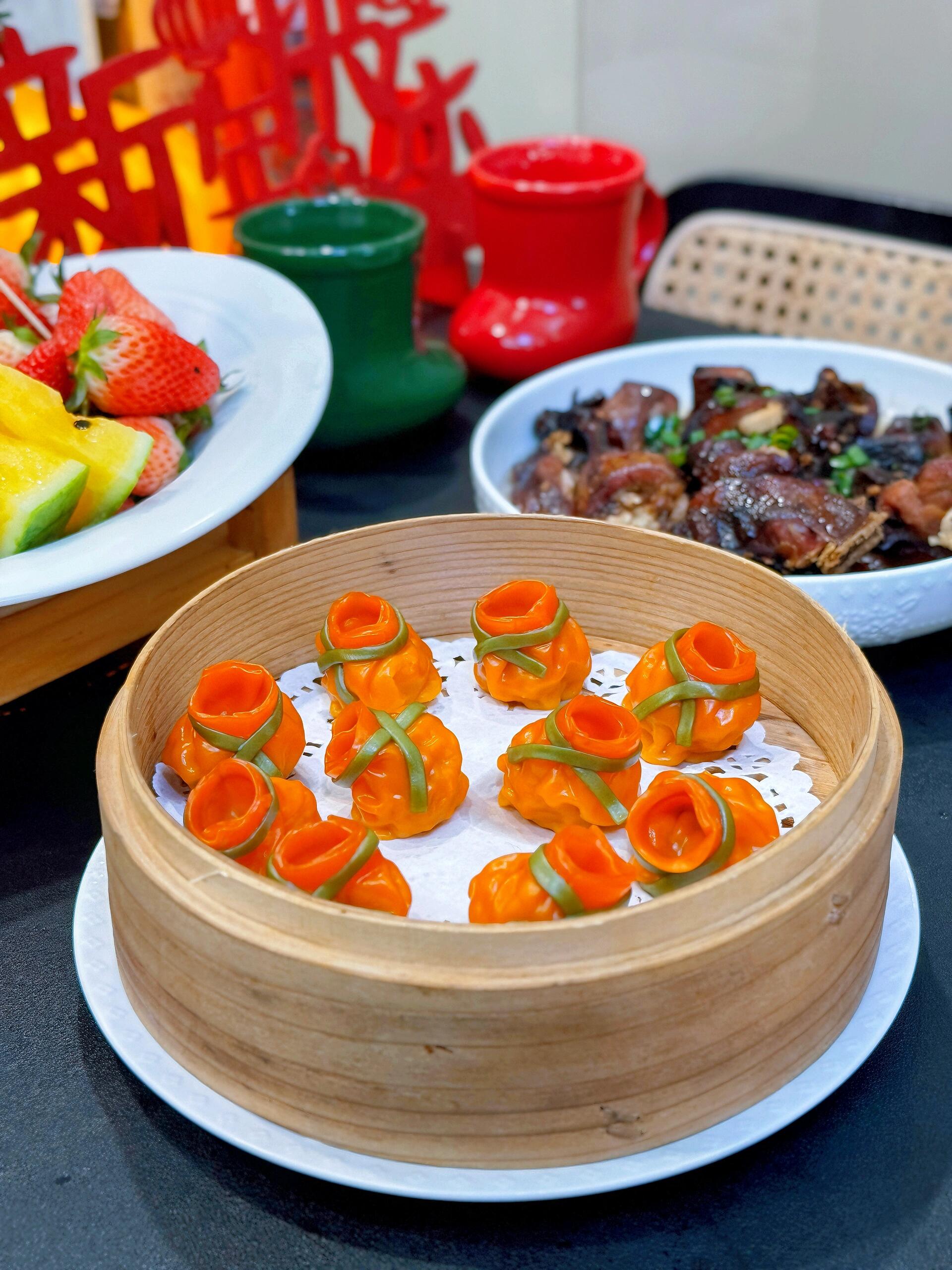 丝瓜、秋葵、草莓、榴莲、香蕉，五味果蔬的盛宴-第1张图片