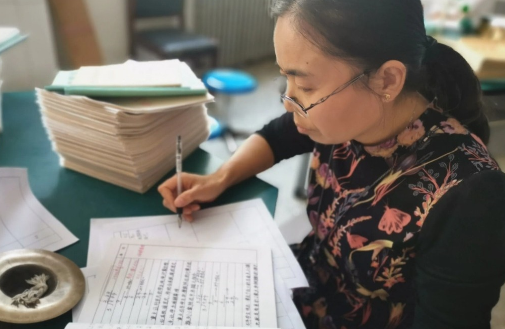 老师我要进来了你放松了吗老师，我要进来了-第2张图片