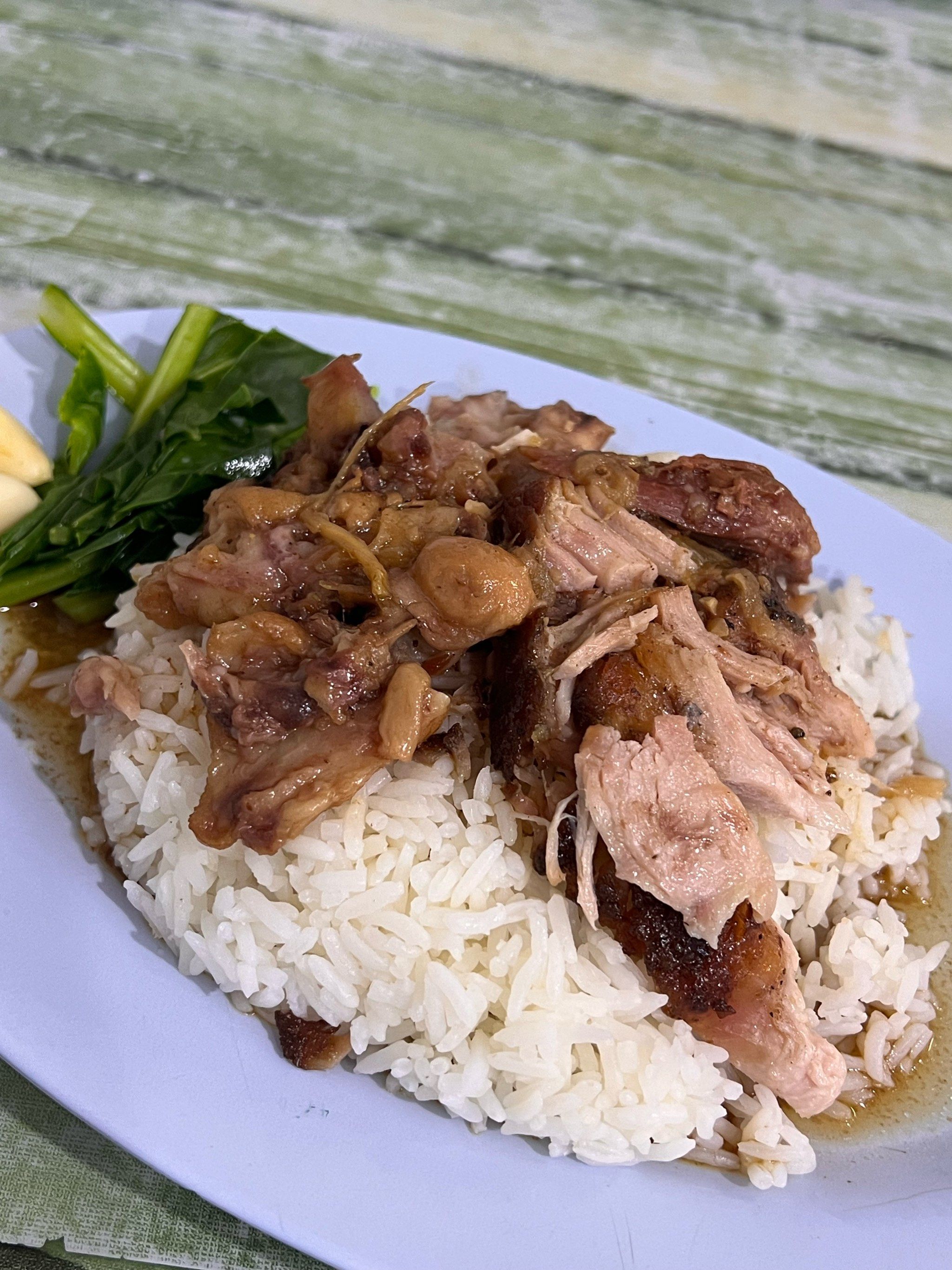 腿再分大点，美食触手可及——探索视频中的扇贝盛宴