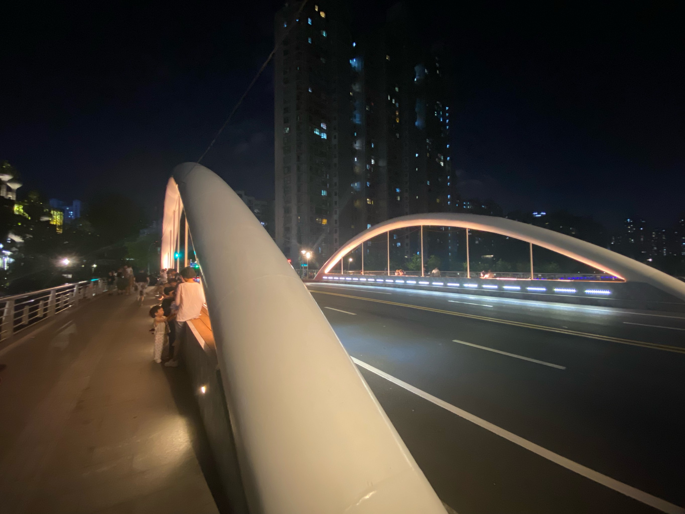 夜之城的男人们小说免费全文在线阅读无弹窗下载夜之城，城市的夜晚魅力-第3张图片