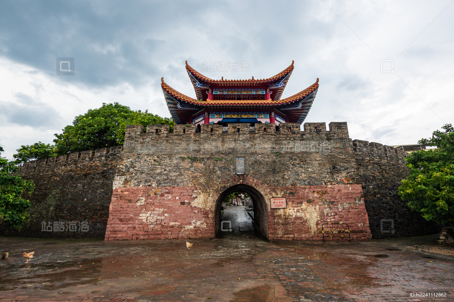 端州古城墙 全景图端州古城墙，千年历史，古今交融