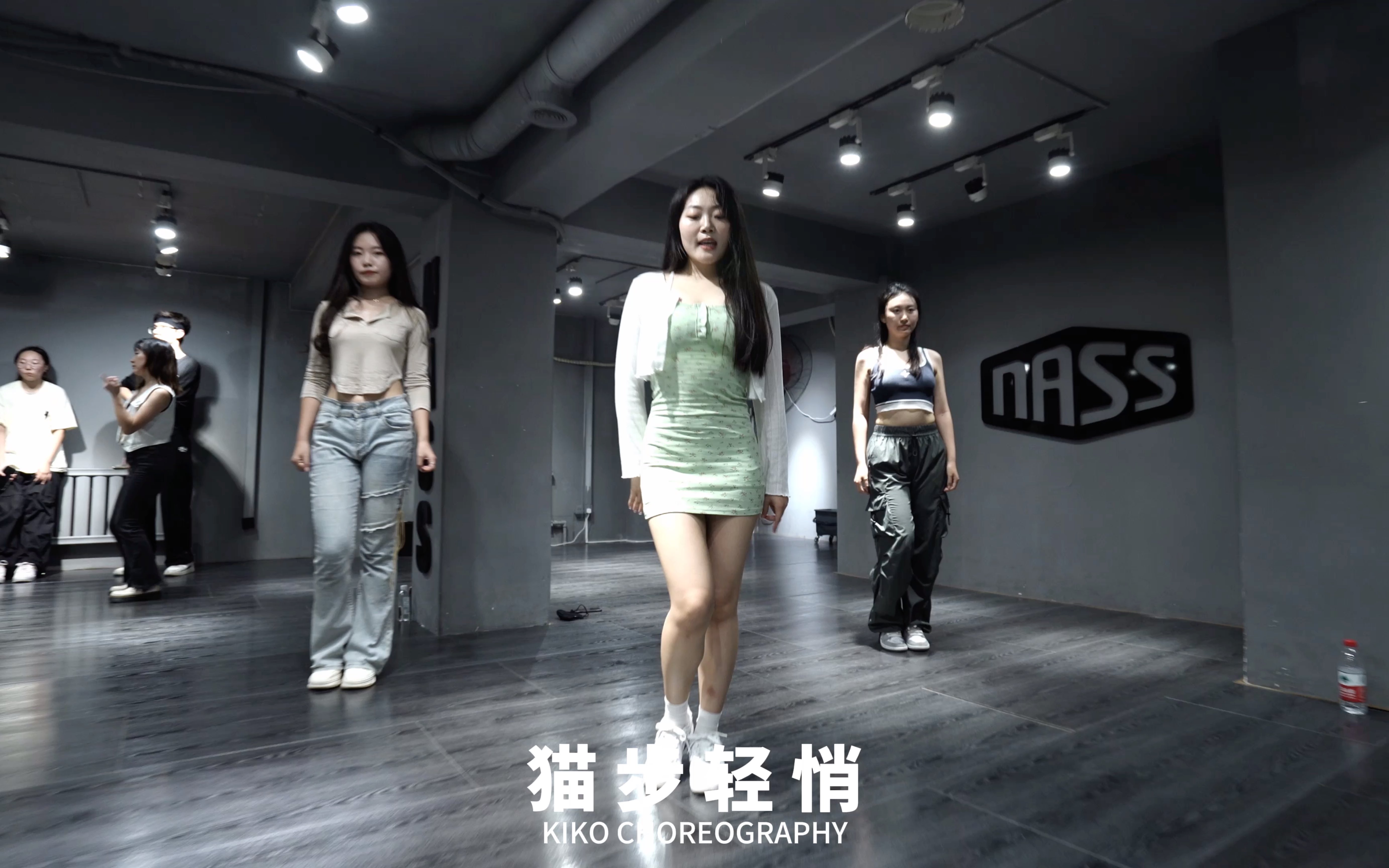 女生18岁学HIPHOP女生18岁学HIPHOP，青春的舞步与梦想