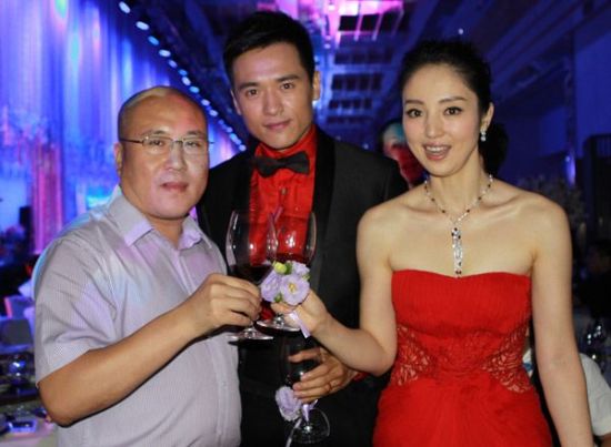 董璇和高云翔婚纱照董璇高云翔婚礼全程