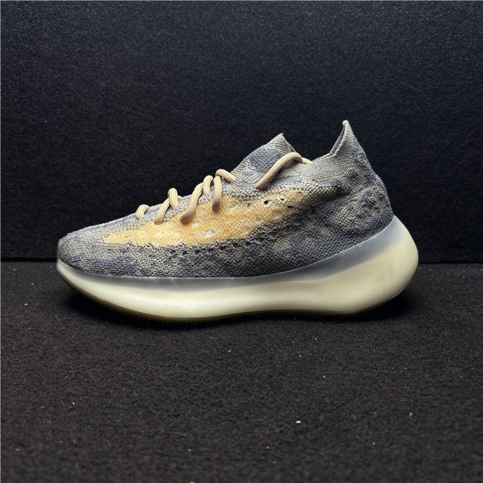 yeezy380蜜桃粉压脚背吗YEEZY380蜜桃粉满天星三叶草时尚鞋款