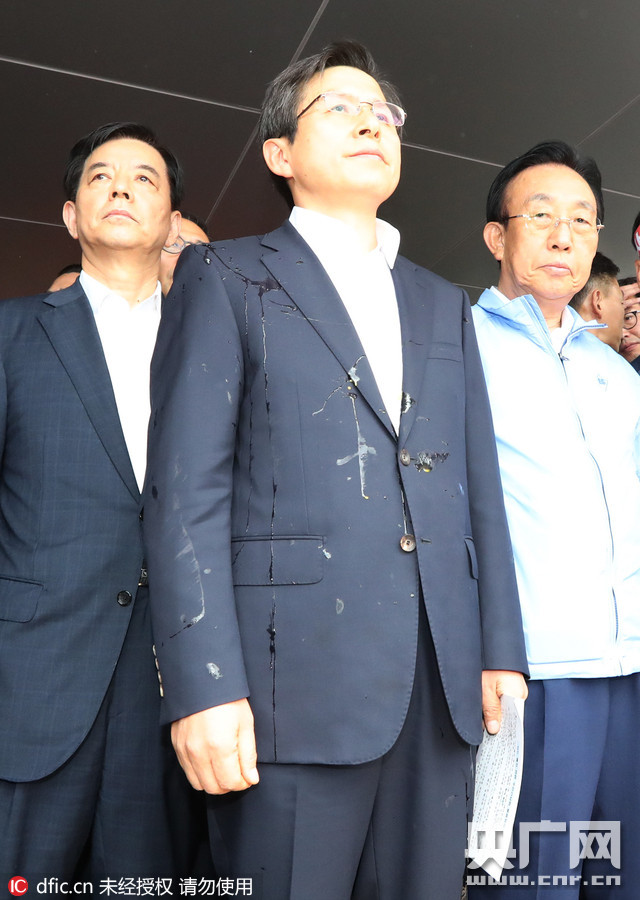 强烈抗议和严厉谴责句子强烈抗议，社会正义的呼声