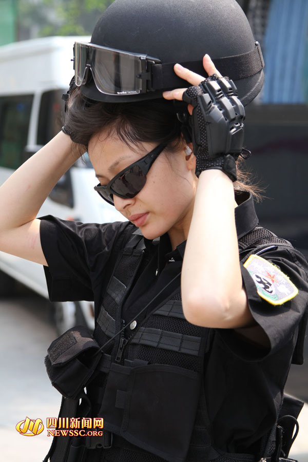 成都女子霸王硬上弓-第1张图片