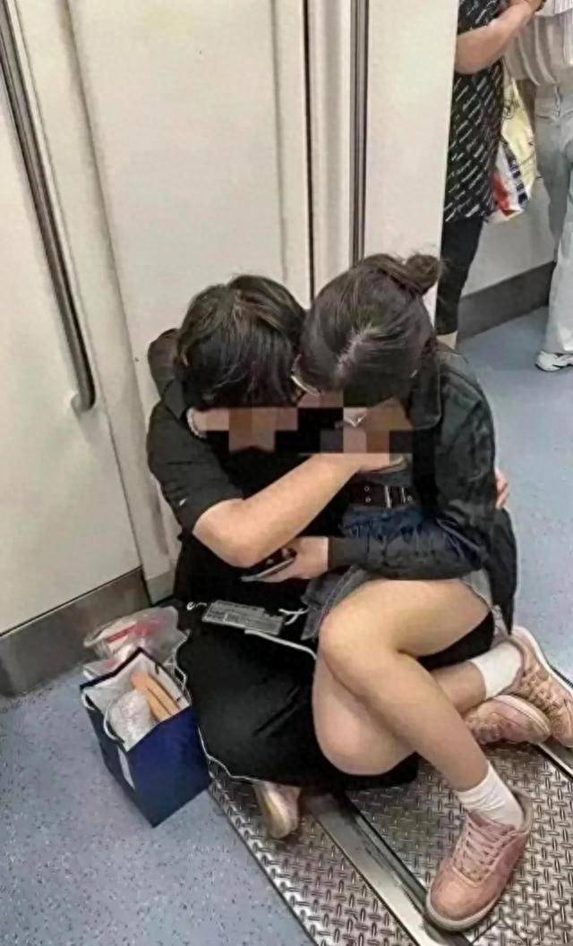 不雅照下载不雅照下载，网络风波与道德底线-第2张图片