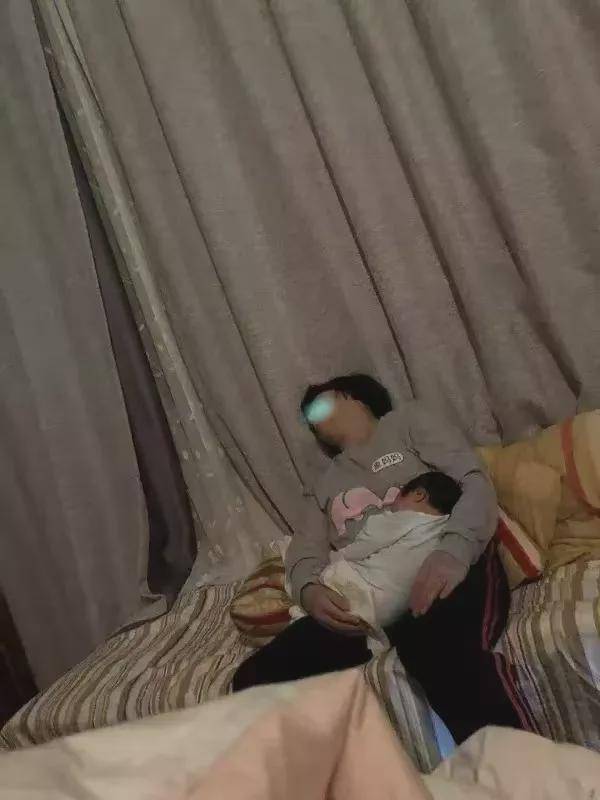 男人强撕开奶罩揉捏我奶头视频揭秘