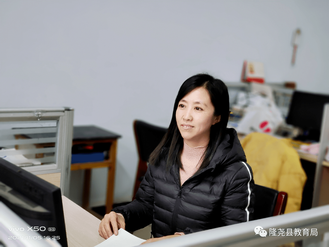 婬荡的女教师婬荡的女教师