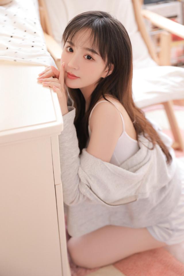 色18亚洲美女，魅力四溢的美丽传奇-第2张图片