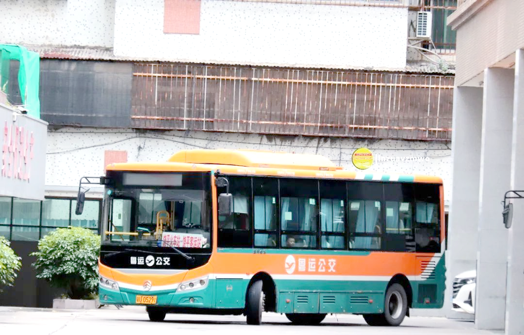 潮州长途汽车站潮州长途汽车站，连接城市与交通的纽带