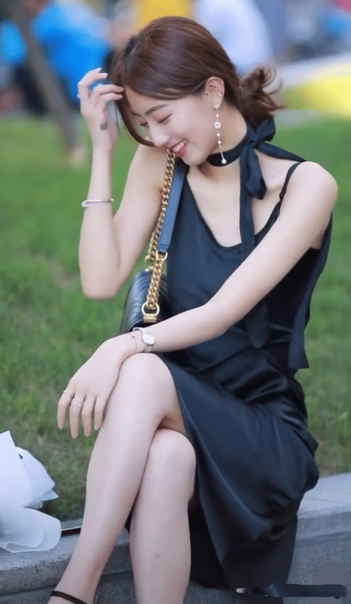 四川少妇BBB凸凸凸，体验一次神奇的按摩之旅-第2张图片