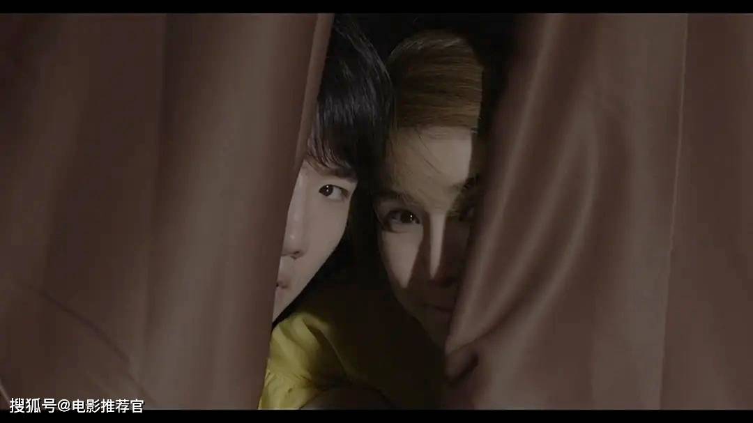 色青男女色青男女，情感交织的探索-第2张图片