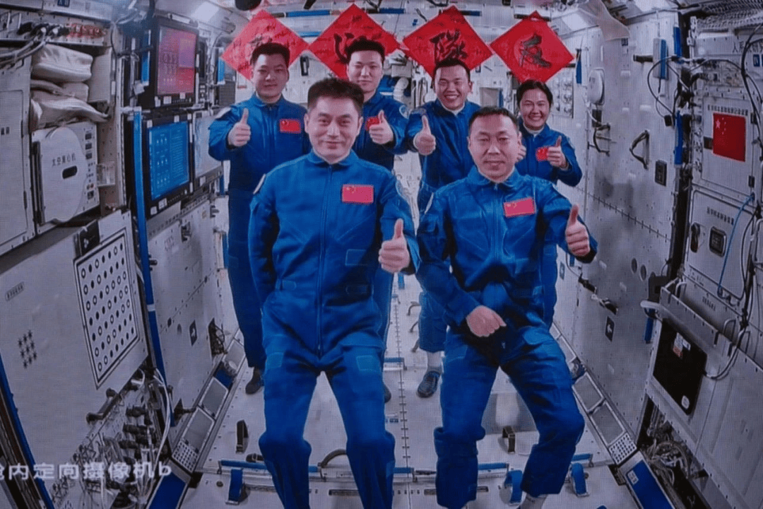 新太空三人组简历公布新太空3人组启航-第1张图片