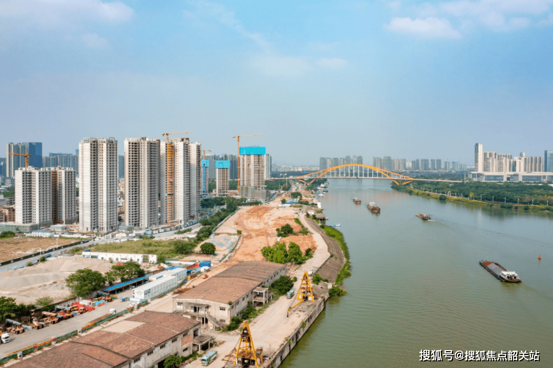 世贸滨江视频，城市繁华与自然美景的完美融合-第3张图片