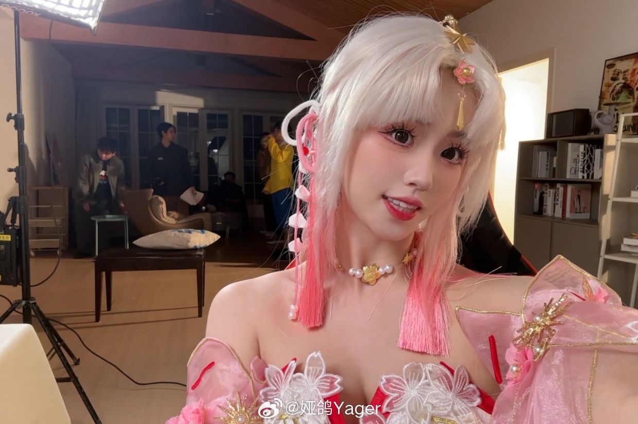 久久久久亚洲精品影视，文化交流的璀璨明珠-第2张图片