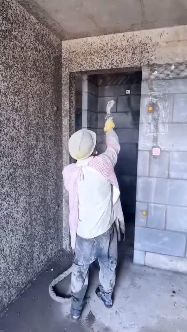 欧洲喷浆乌克兰欧洲喷浆乌克兰，历史与现状的交织-第3张图片