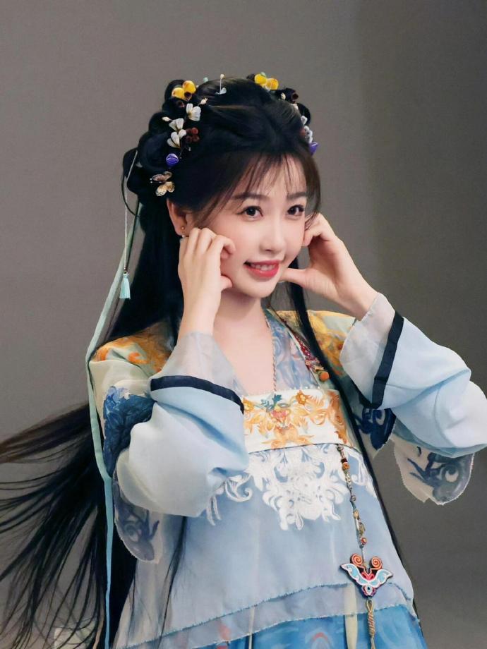 蜜汁樱桃中林妙妙的性格特点蜜汁樱桃中的林妙妙，性格特点与成长轨迹-第2张图片
