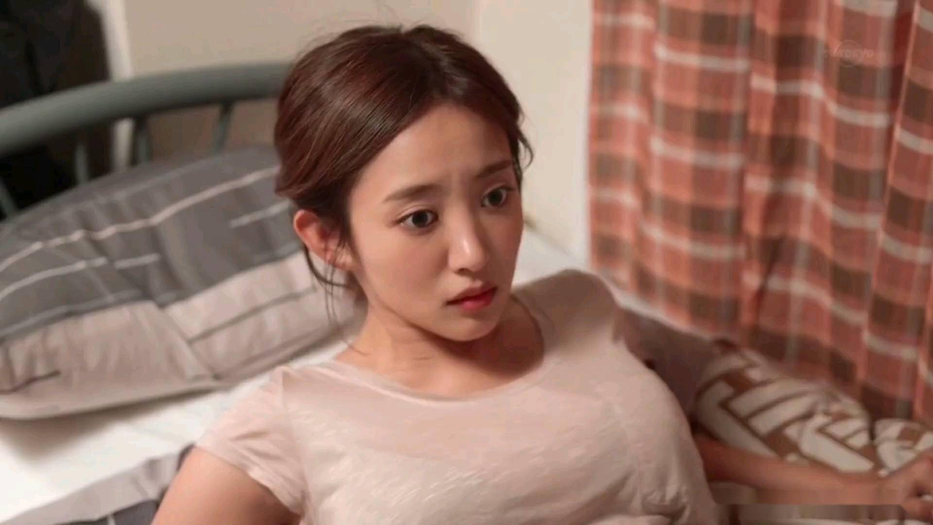 张芸熙麻豆MD0107，时尚与才华并存的美女