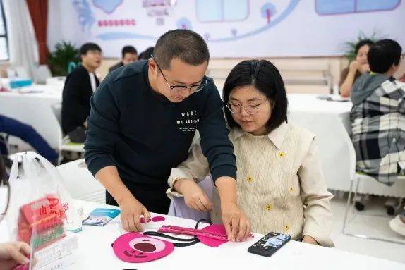 妈妈的朋友百度云妈妈的朋友百度云，友情与共享的温馨记忆-第1张图片