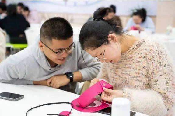 妈妈的朋友百度云妈妈的朋友百度云，友情与共享的温馨记忆-第2张图片