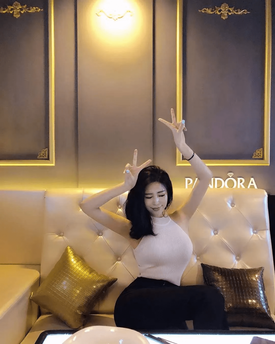 韩国女主播朴妮唛16韩国女主播朴妮唛，魅力四溢的直播传奇