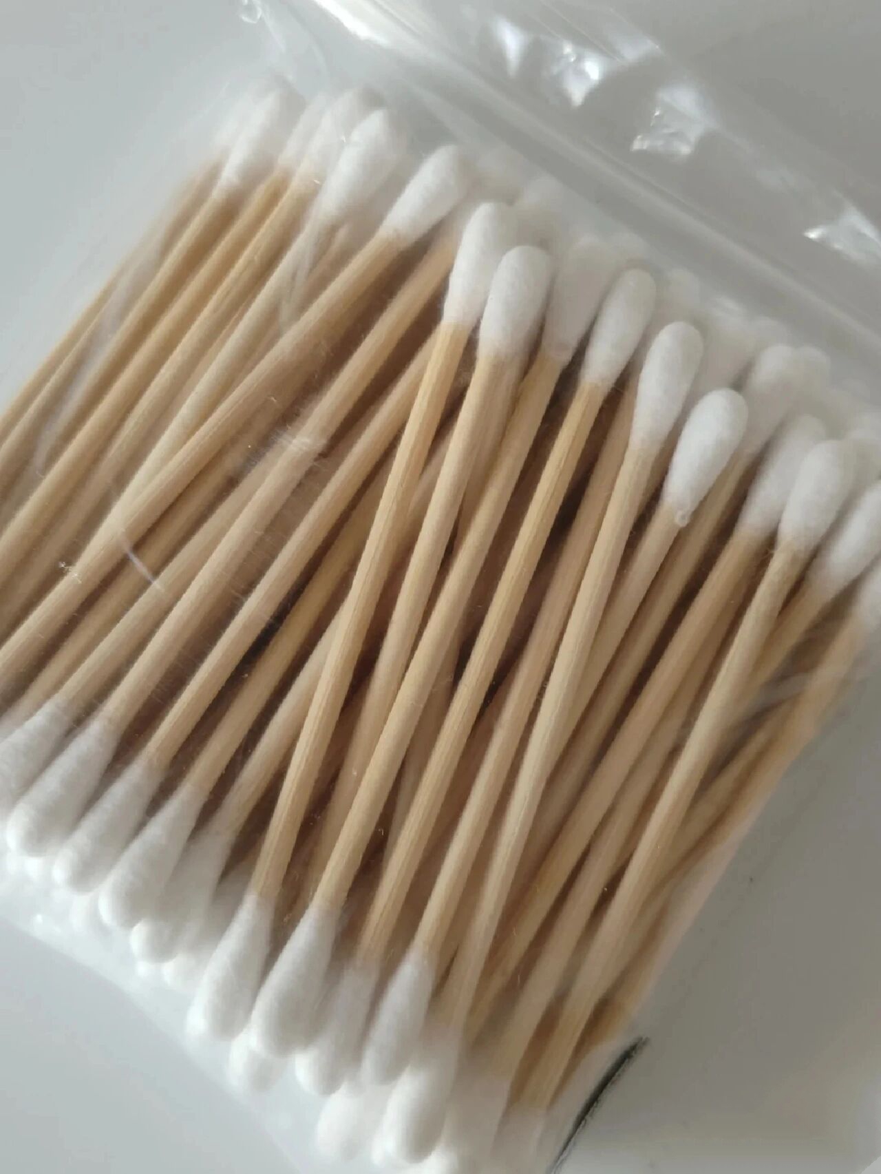 冰块和棉签是用来干嘛的(黄)冰块和棉签，生活中的实用工具-第1张图片