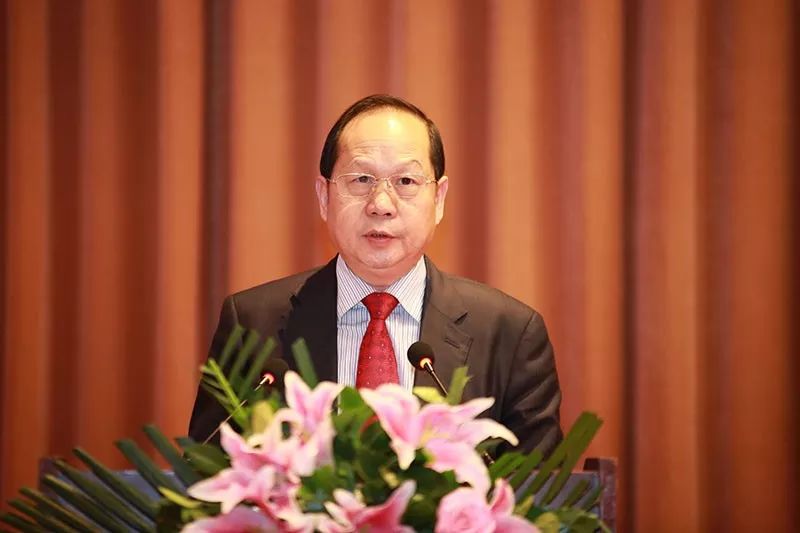 新奥天天免费资料单双中特，引领绿色能源新时代-第2张图片