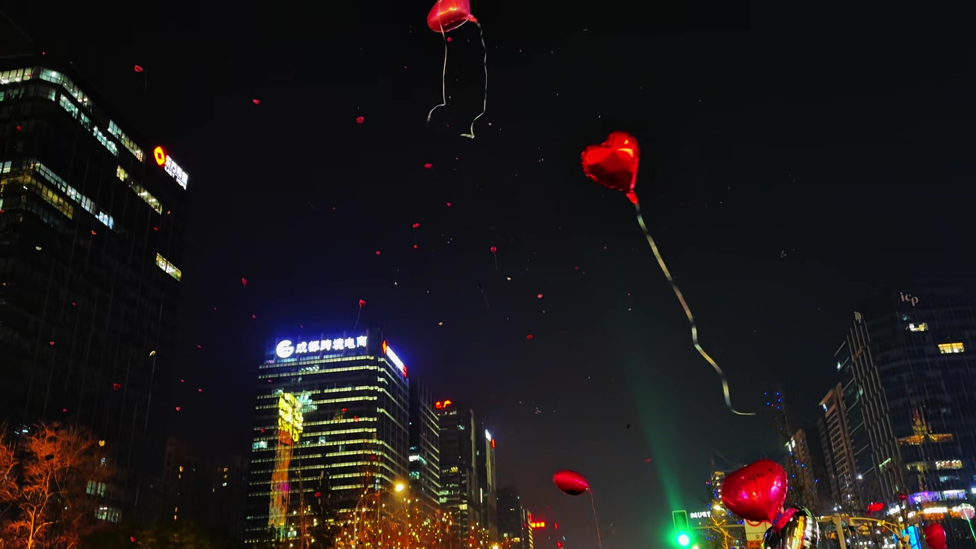 成都：关闭所有户外广告照明成都关闭所有户外广告照明