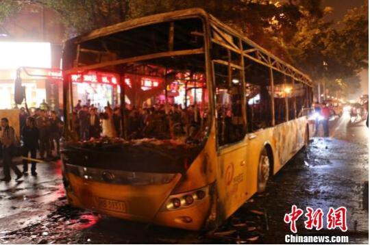 受公交车被多男摁住灌浓精全文免费公交车被多男摁住灌浓精事件