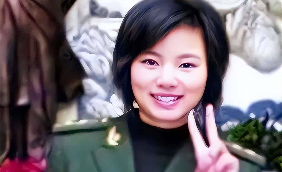 警花制服翘臀，巨大进入神秘事件