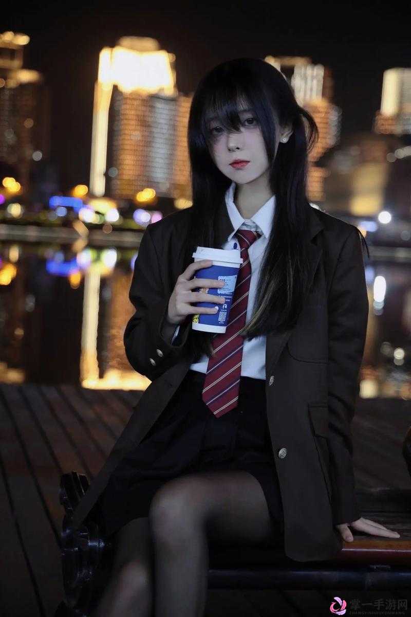 十九岁暴躁少女csgo免费观看爆操女，时尚与健康的完美结合-第2张图片