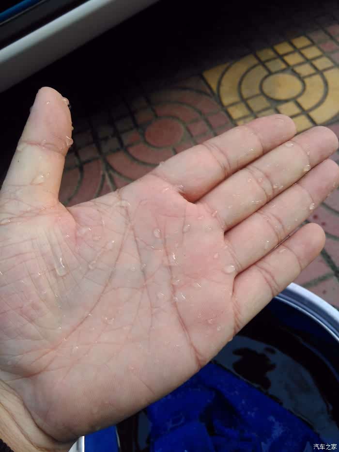 在车上下了药搞得好爽视频在车上的好爽之旅