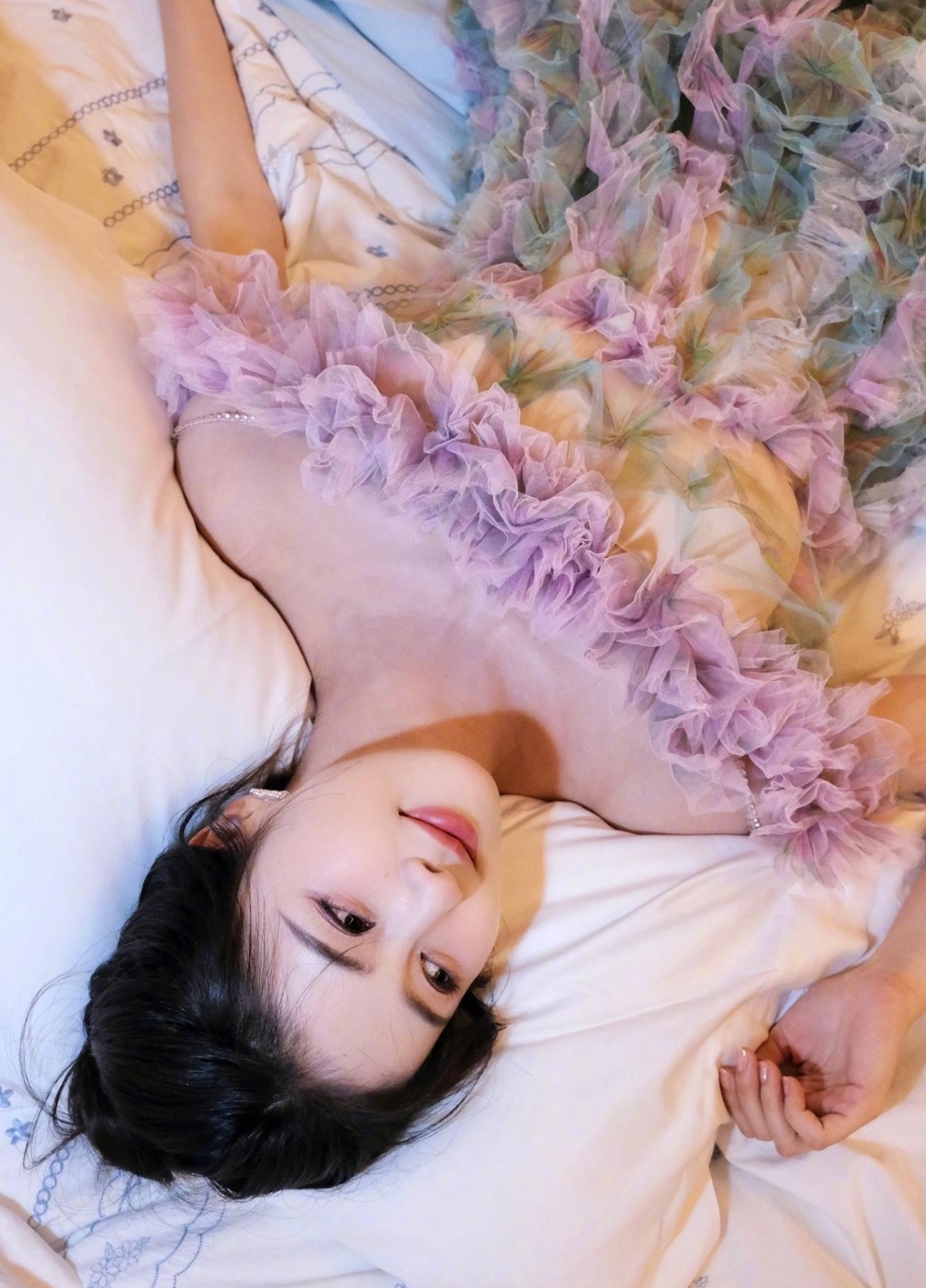 女明星陪睡觉女明星陪睡觉，星光下的秘密-第1张图片